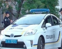 Киевский патруль атаковали пьяные молодчики Киевский патруль атаковали пьяные молодчики